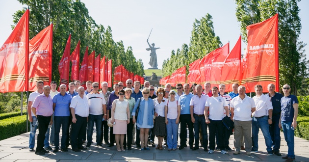 Участники сбора ФГП ВО ЖДТ России посетили Мамаев Курган