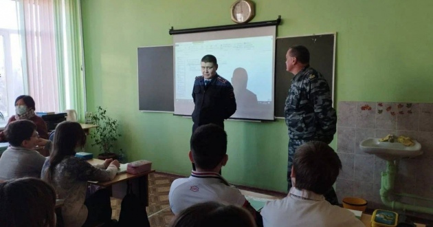 О безопасности на железной дороге детям и подросткам рассказали работники Волжского филиала ФГП ВО ЖДТ России